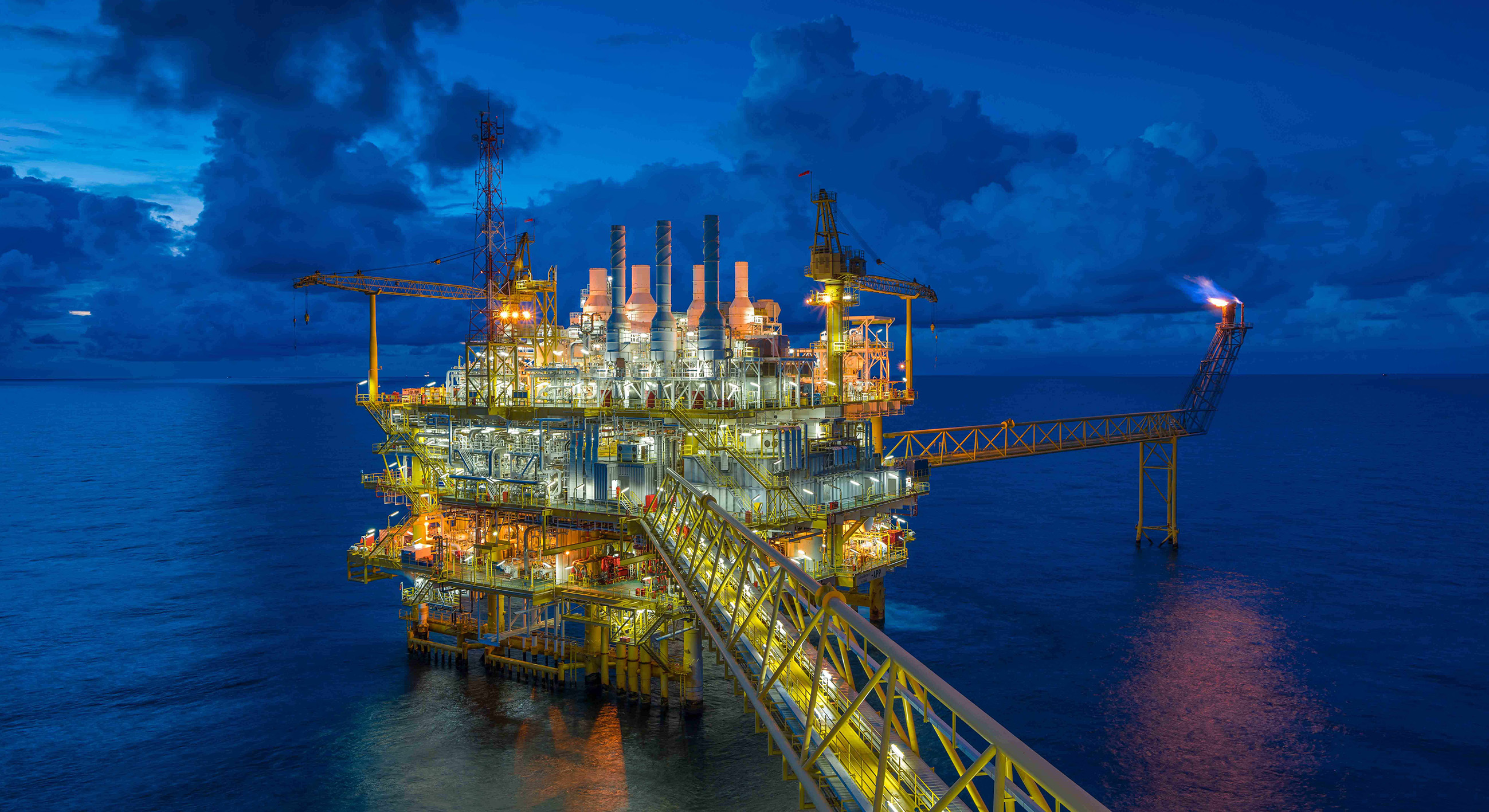 前11個(gè)月我國(guó)進(jìn)口原油增加3.2%，天然氣減少4.7%